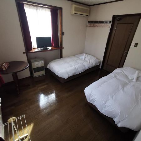 Hakuba Powder Republic Bed and Breakfast Buitenkant foto
