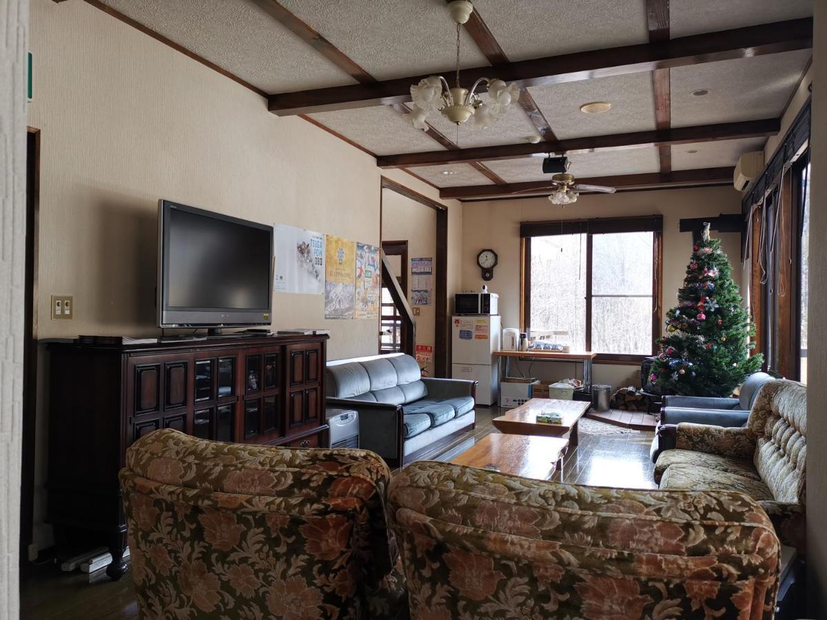 Hakuba Powder Republic Bed and Breakfast Buitenkant foto