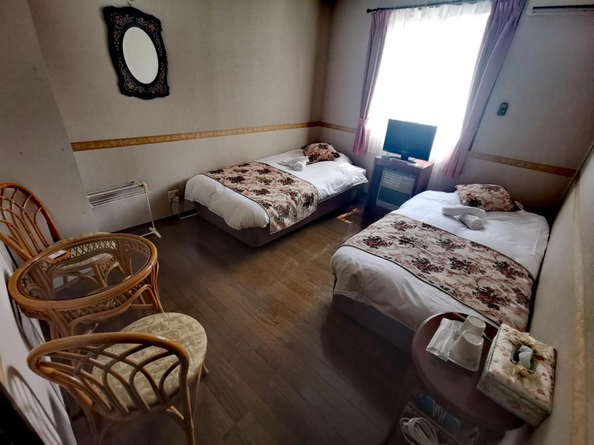 Hakuba Powder Republic Bed and Breakfast Buitenkant foto