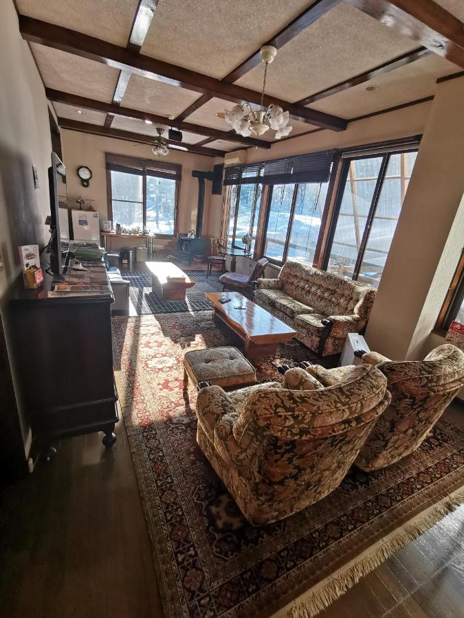 Hakuba Powder Republic Bed and Breakfast Buitenkant foto